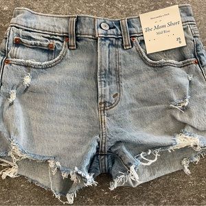 A&F jean short